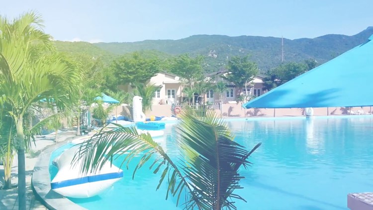RESORT VĨNH HY  - Sự kết hợp giữa hiện đại và thiên  nhiên hoang sơ.