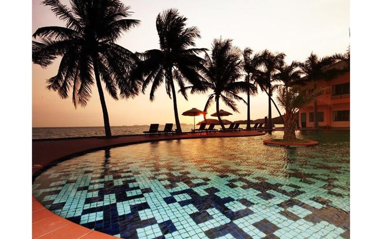 Hòn Trẹm Resort & Spa