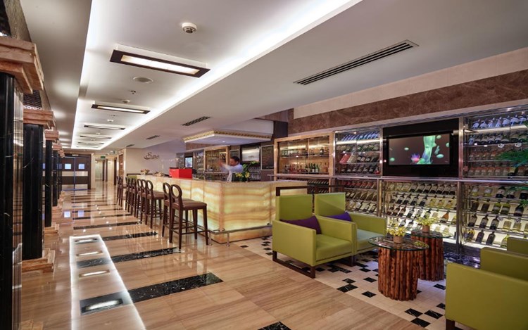 Khách sạn Silk Path