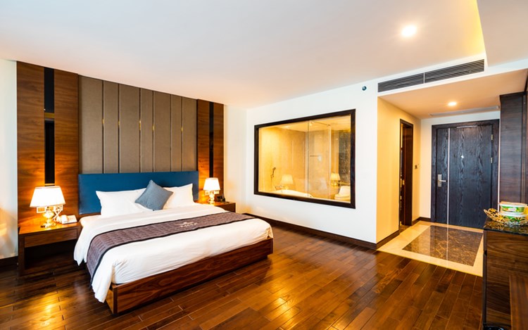 Khách sạn Đại Bàng (Eagle)