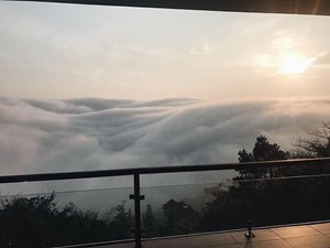 Le Bleu Floating Clouds Homestay