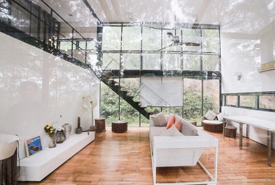 Le Bleu Floating Clouds Homestay