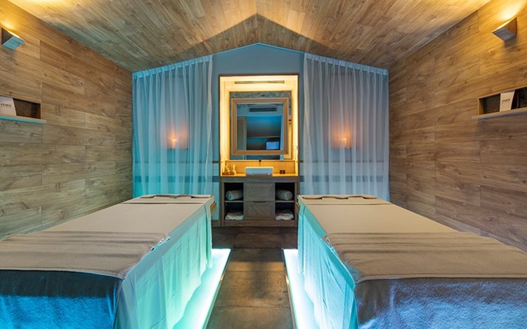 Khách sạn Fusion Suites Sài Gòn