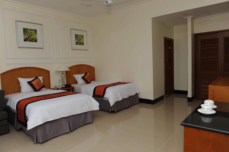 Khách sạn SAO NAM