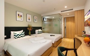 Khách sạn Crown Nha Trang 