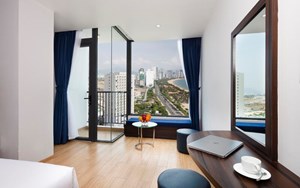 Khách sạn Crown Nha Trang 