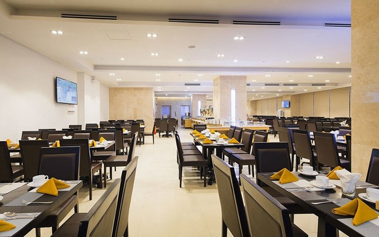 Khách sạn Dendro Gold