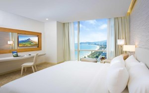 Khách sạn Diamond Bay Nha Trang