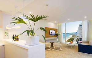 Khách sạn Diamond Bay Nha Trang