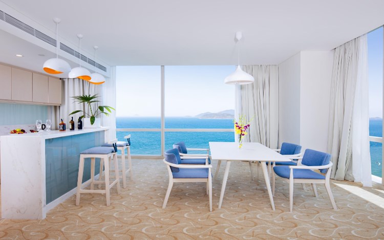 Khách sạn Diamond Bay Nha Trang