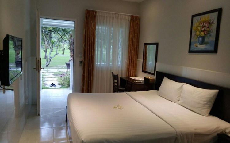 The Sailing Bay Beach Resort Mũi Né