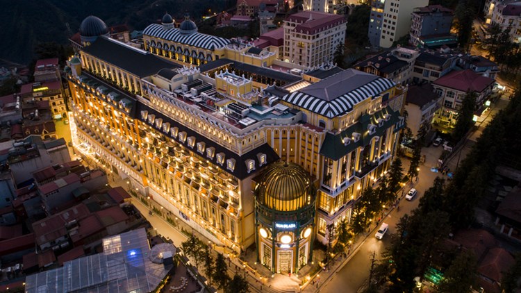 Hotel De La Coupole - MGallery Sa Pa, cung điện châu Âu giữa lòng thị trấn mờ sương