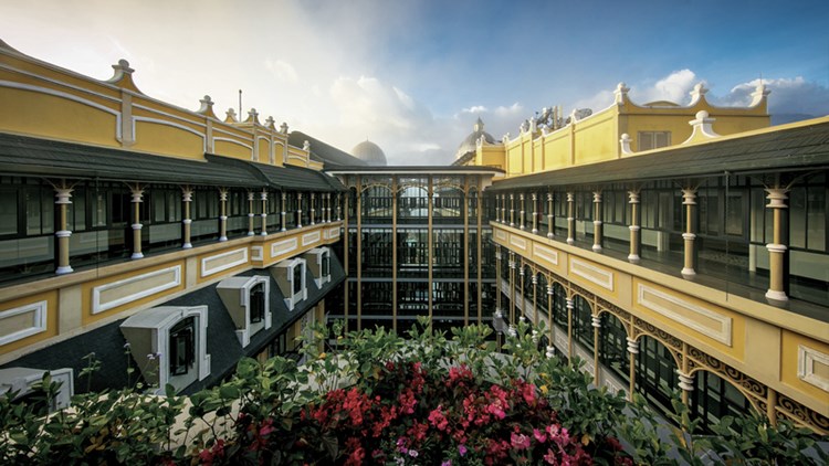 Hotel De La Coupole - MGallery Sa Pa, cung điện châu Âu giữa lòng thị trấn mờ sương