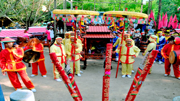 Lễ hội đô thị Nước Mặn hơn 400 tuổi