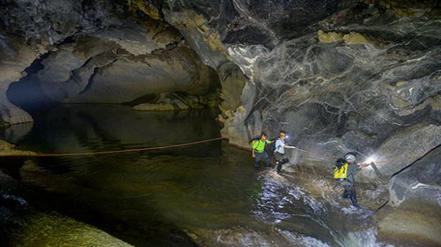 Hành trình khám phá hang Sơn Đoòng của đài truyền hình ABC