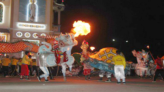 Về Tây Ninh dự lễ hội lớn của đạo Cao Đài