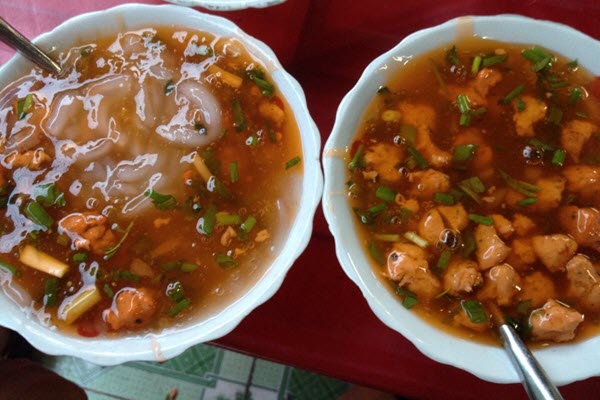 Những “biến tấu” tuyệt vời của bánh canh làm teen Huế điêu đứng   