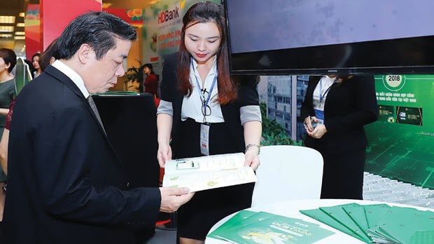 “Làn gió mới" từ ngân hàng hợp kênh