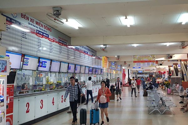 Từ ngày mai, TPHCM xử phạt người không đeo khẩu trang nơi công cộng