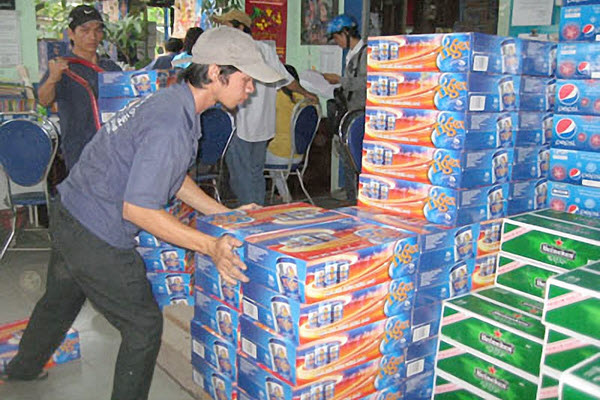 Cận Tết, giá bia, nước ngọt lại 'nhảy múa'