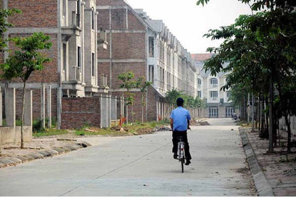 Phân lô bán nền lấy "mỡ nó rán nó": Thảm cảnh khu đất 1 tỷ USD bỏ hoang