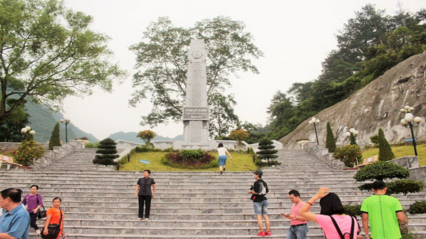 Cần chú trọng nhân lực để “đánh thức” tiềm năng du lịch Cao Bằng