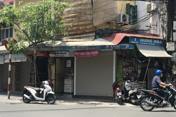 Chuyện lạ tại Hà Nội: Hàng loạt "đất vàng" ế khách, không người thuê