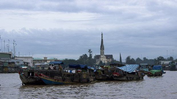 Chợ nổi Cái Bè