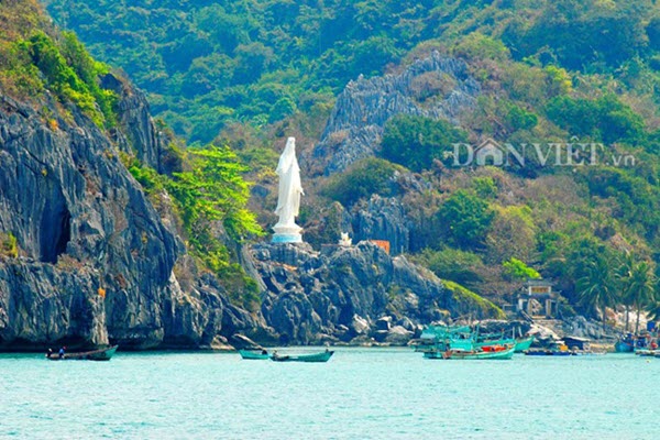 Ra Hòn Nghệ viếng chùa Liên Tôn