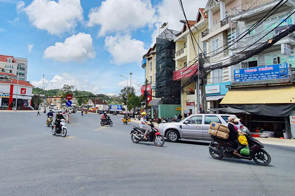 Lâm Đồng cho tiệm cắt tóc, quán ăn hoạt động