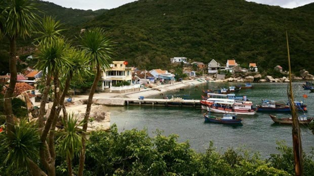  Đảo Hòn Ông, nơi chỉ có biển xanh và cát trắng...