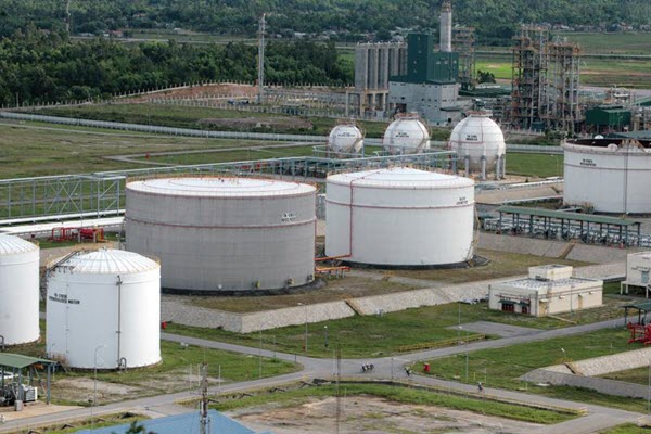 Dầu khí thắt lưng, buộc bụng vượt khó