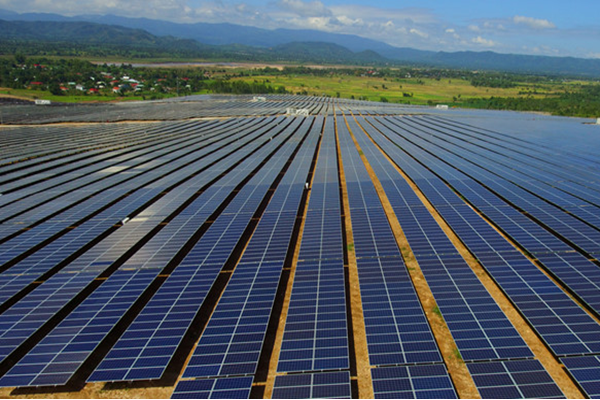 Giá mua điện mặt trời mới có hiệu lực đến hết năm 2020