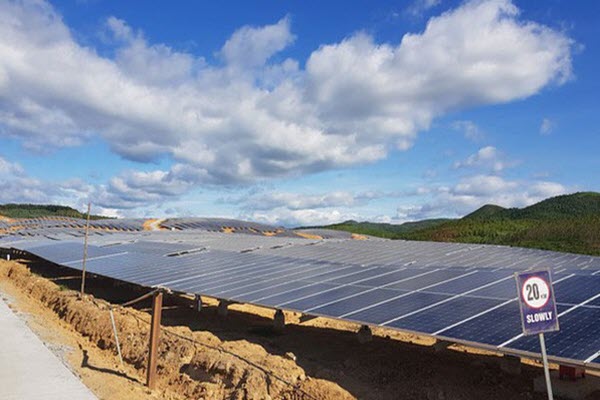 Chuyện gì đang xảy ra với điện mặt trời?