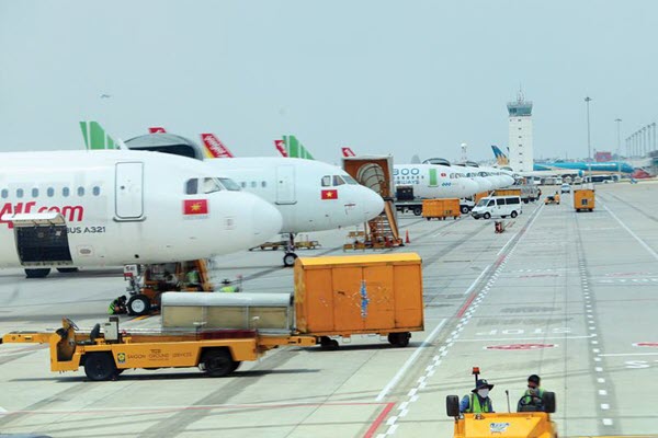 Doanh nghiệp hàng không chờ lực đẩy để phục hồi