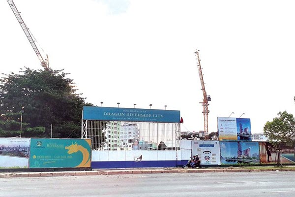 Thị trường bất động sản TP.HCM: Doanh nghiệp, khách hàng mòn mỏi chờ khai thông pháp lý