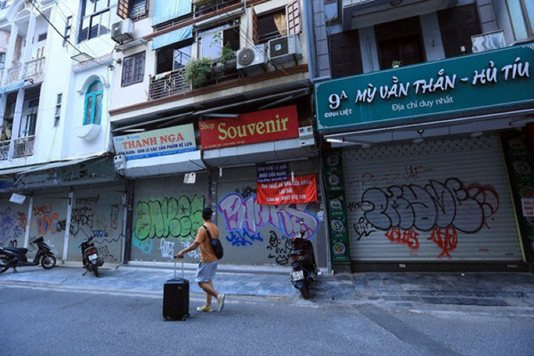 Hai tháng, 51.400 doanh nghiệp rút lui khỏi thị trường