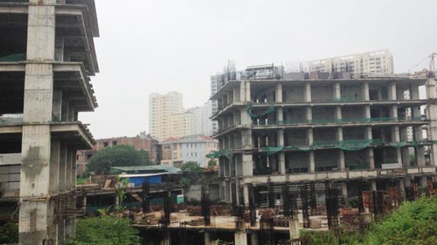 Dân mua cạn tiền, nhà đất giảm giá