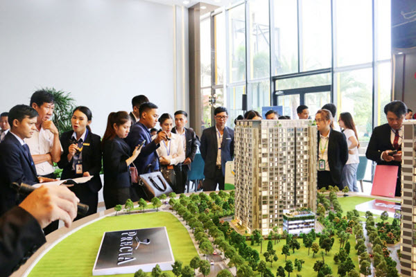 'Dòng tiền chỉ xếp thứ hai trong khó khăn của doanh nghiệp bất động sản ở Việt Nam'