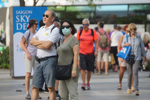 Riêng tháng 2, TPHCM giảm hơn 50% khách quốc tế so với cùng kỳ năm ngoái