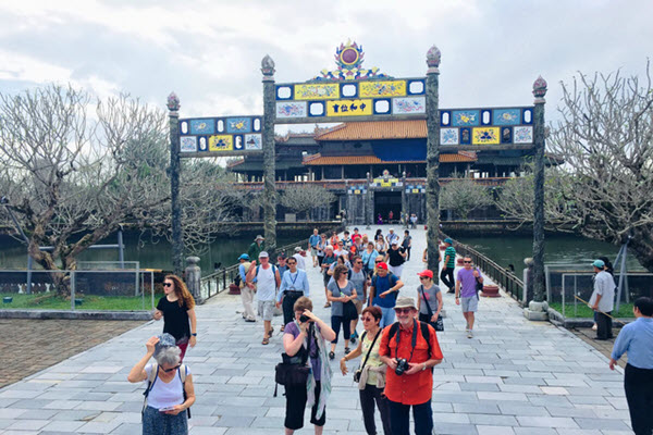 Du lịch Việt giảm giá, không giảm “chất”