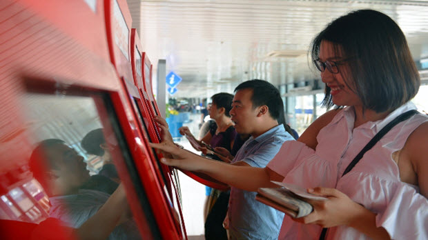 Hàng không nội địa ghi điểm giữa mùa cao điểm