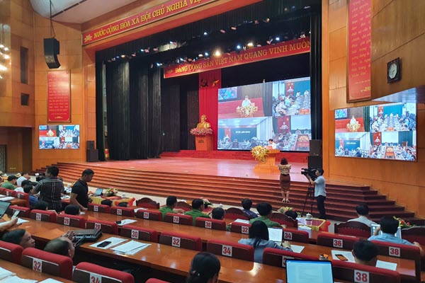 PCI giảm 4 bậc, Bắc Giang tổ chức hội nghị trực tuyến 3 cấp để tìm giải pháp