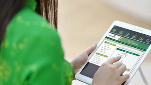 Ngân hàng tận thu, khách hàng chóng mặt