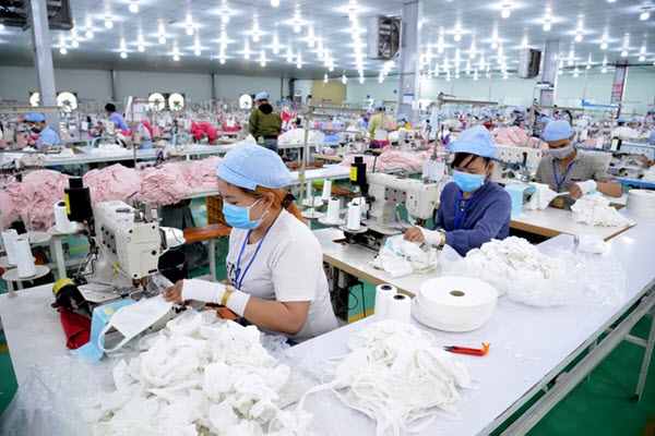 TPHCM gấp rút sản xuất hàng triệu khẩu trang vải kháng khuẩn