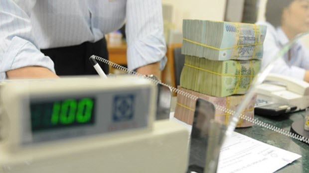 Cuộc đua lãi suất lan rộng: Tội đồ là những ngân hàng yếu kém?