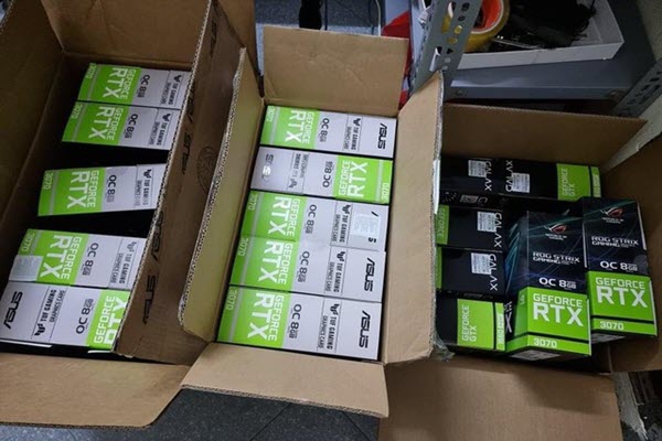 Linh kiện máy tính cũ, hỏng bất ngờ được mua với giá cao