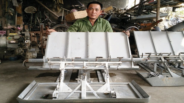 Máy cấy “không động cơ” của lão nông Ninh Bình
