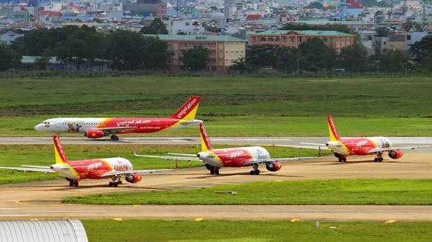 Sân bay TSN giảm chuyến bay giờ cao điểm để giảm ùn tắc