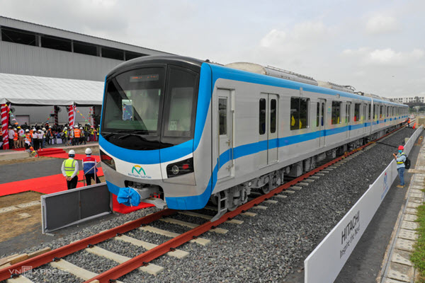 Metro Số 1 ra mắt
